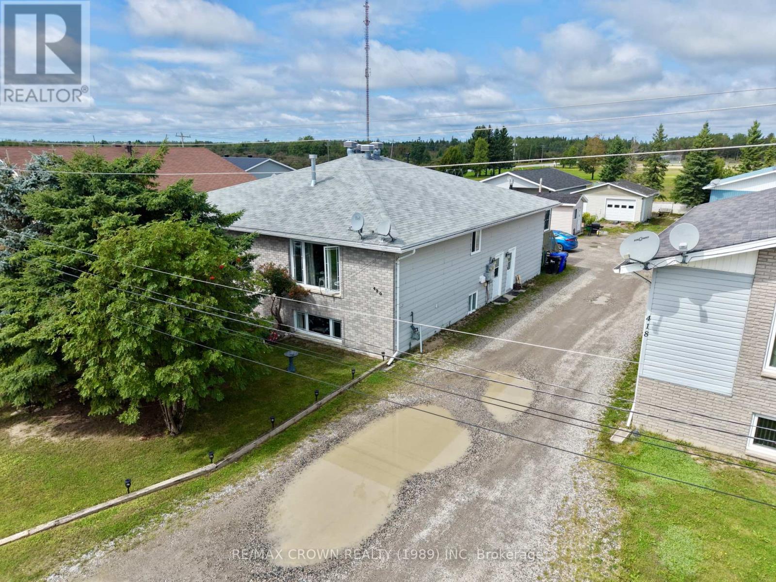 420 Brisson Boulevard Photo de la propriété 1