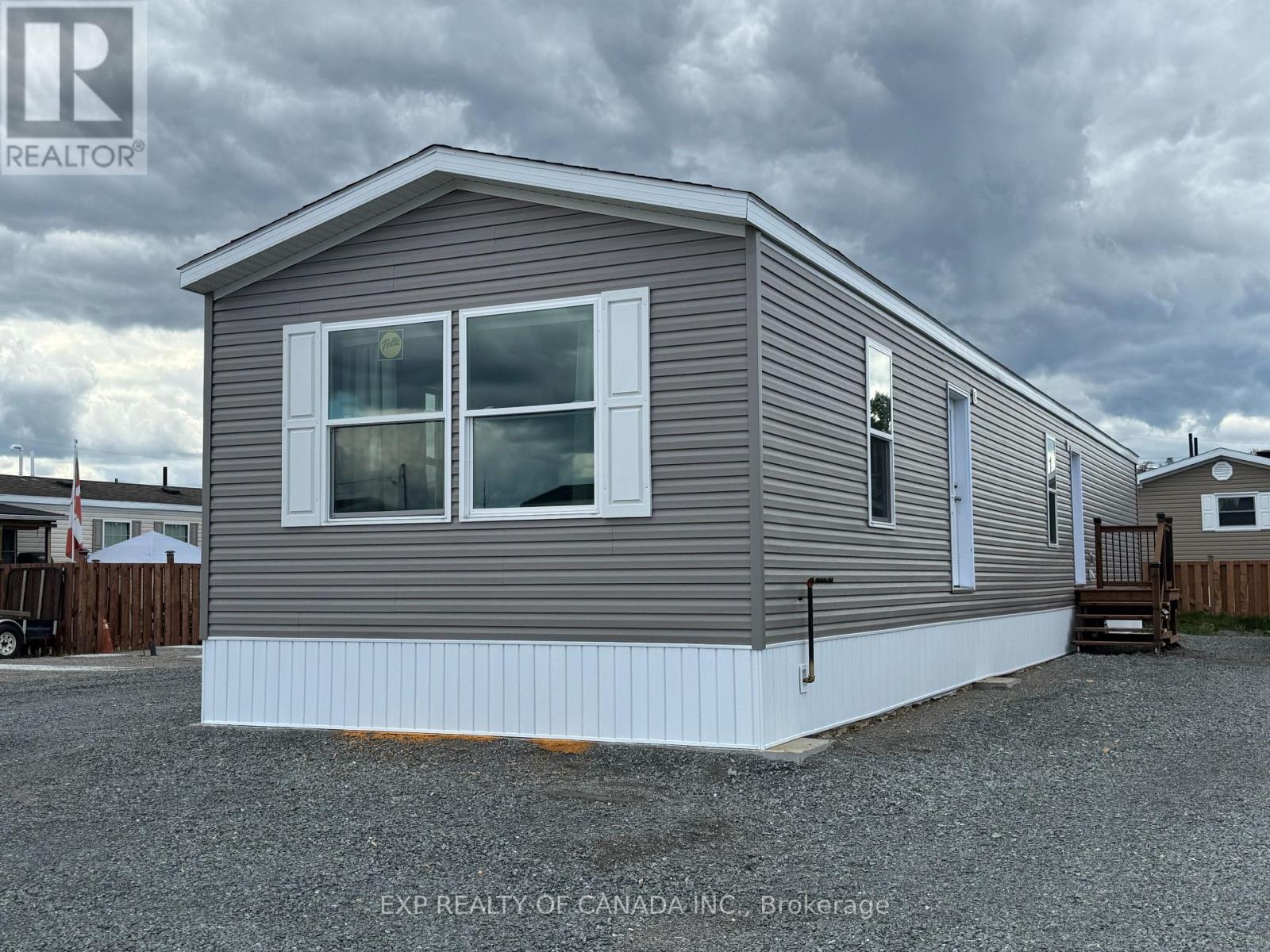 190 Remi Crescent Property Photo 1