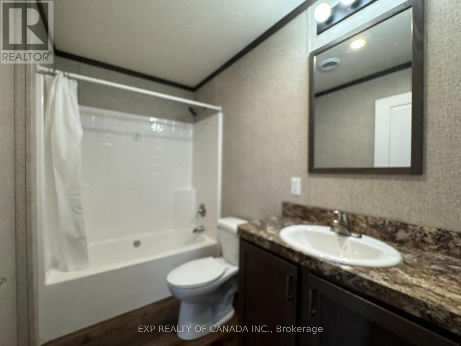 190 Remi Crescent Property Photo 5