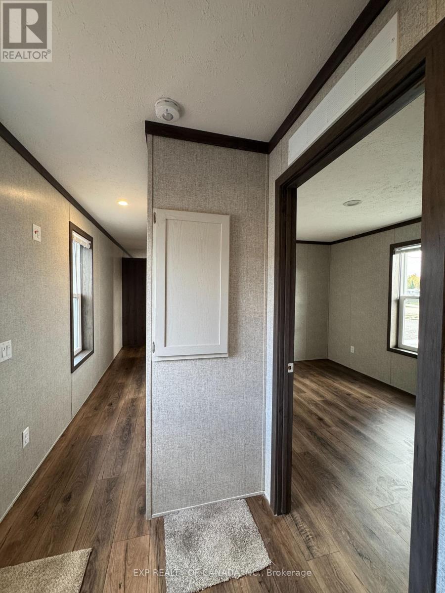190 Remi Crescent Property Photo 11
