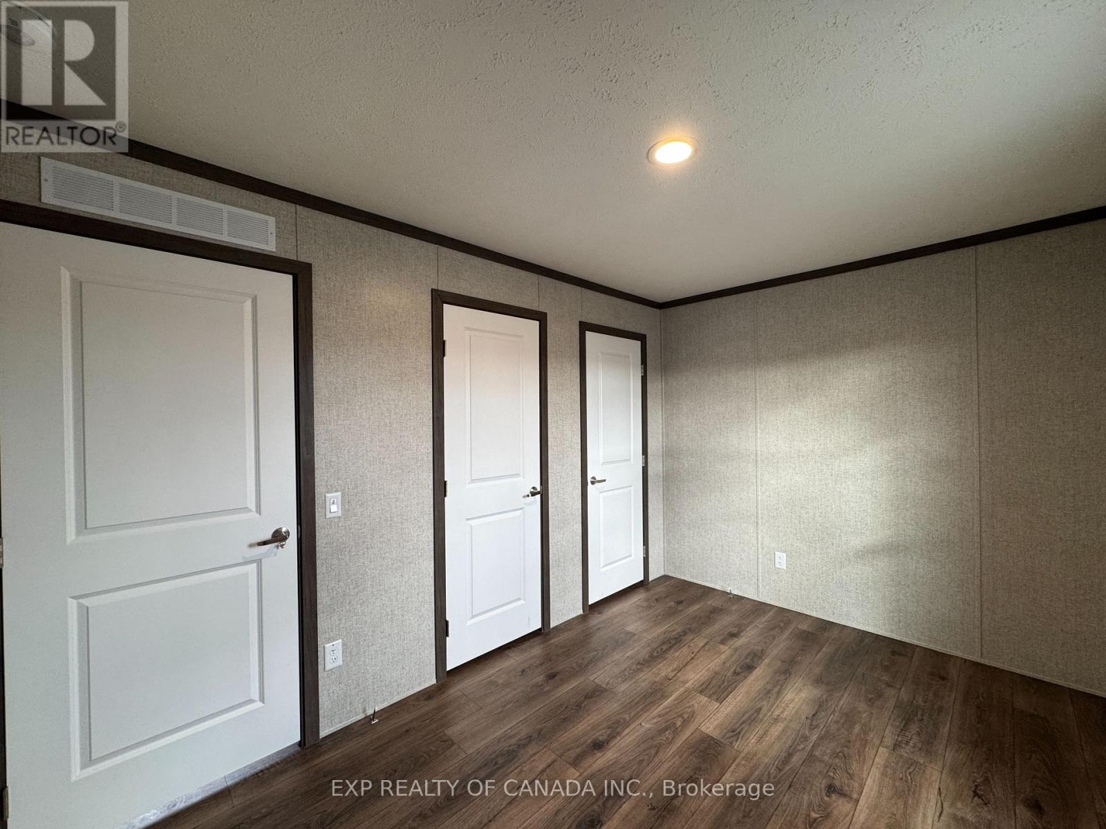 190 Remi Crescent Property Photo 12
