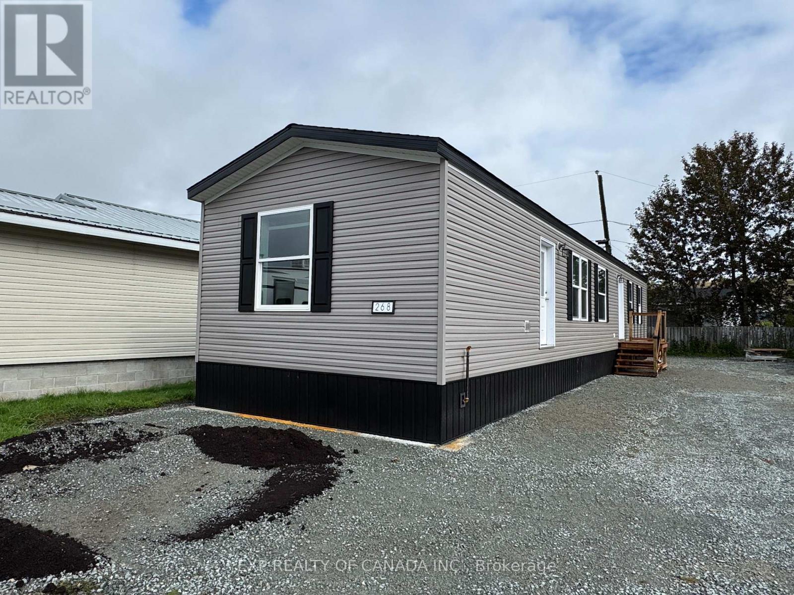 268 Evelyn Crescent Property Photo 1