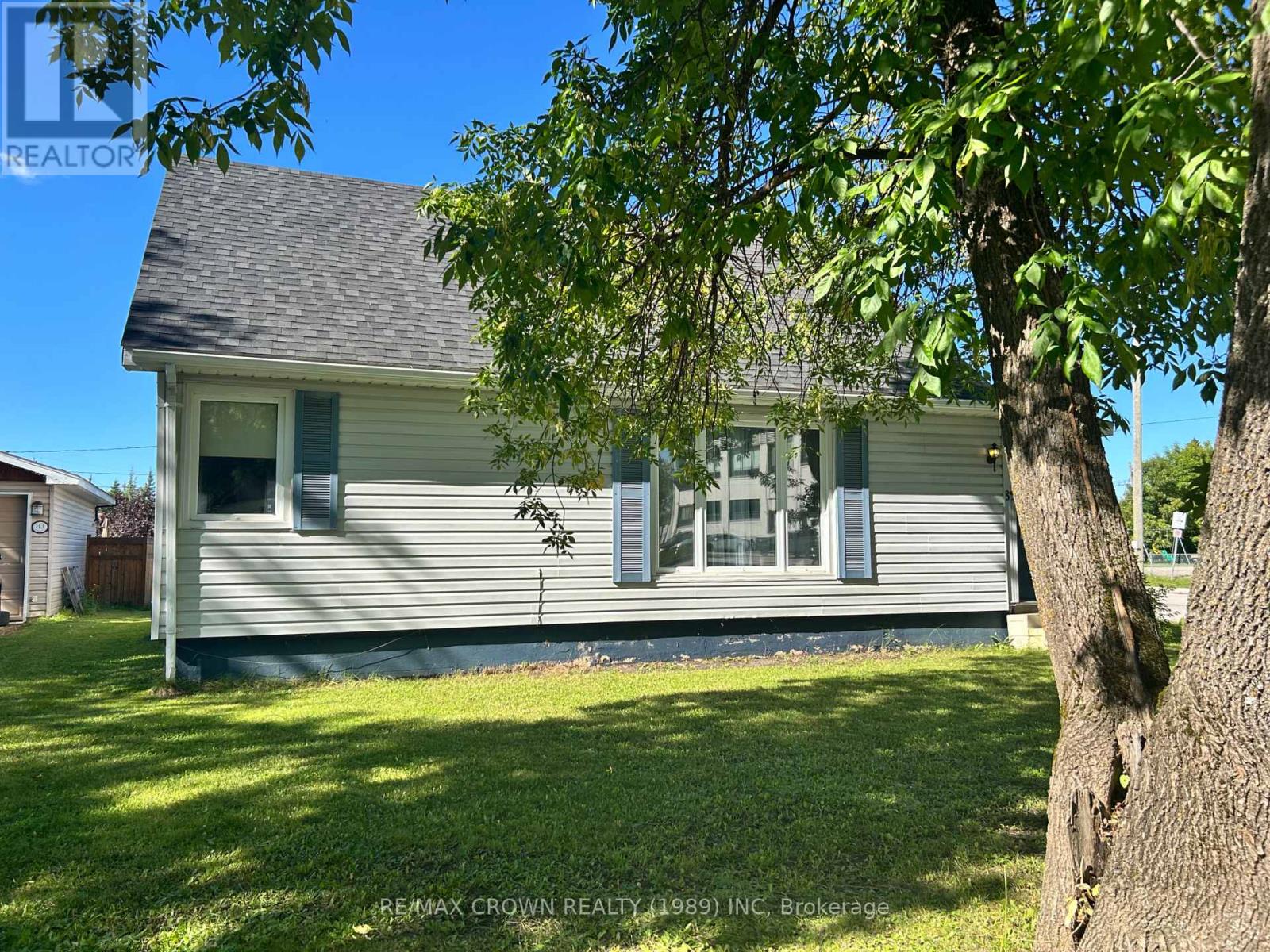 85 Dominion Avenue Property Photo 3