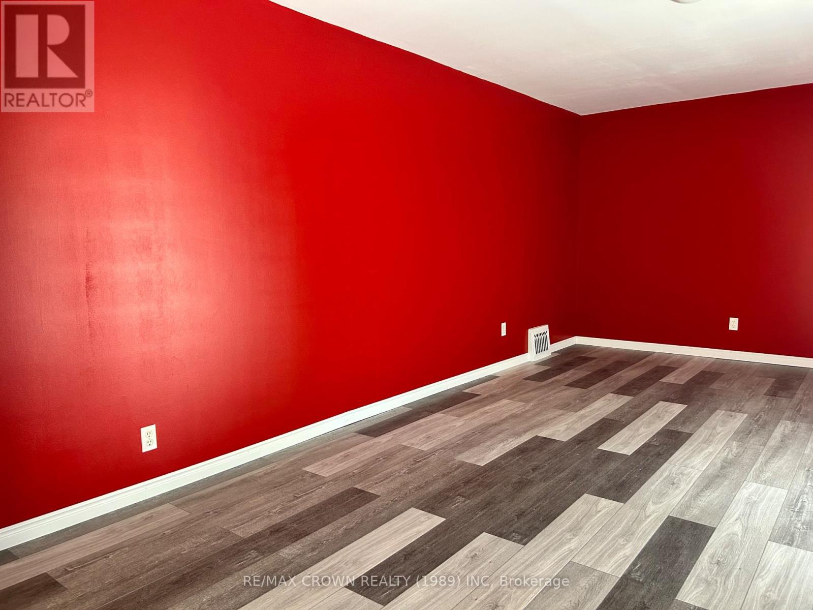 85 Dominion Avenue Property Photo 15