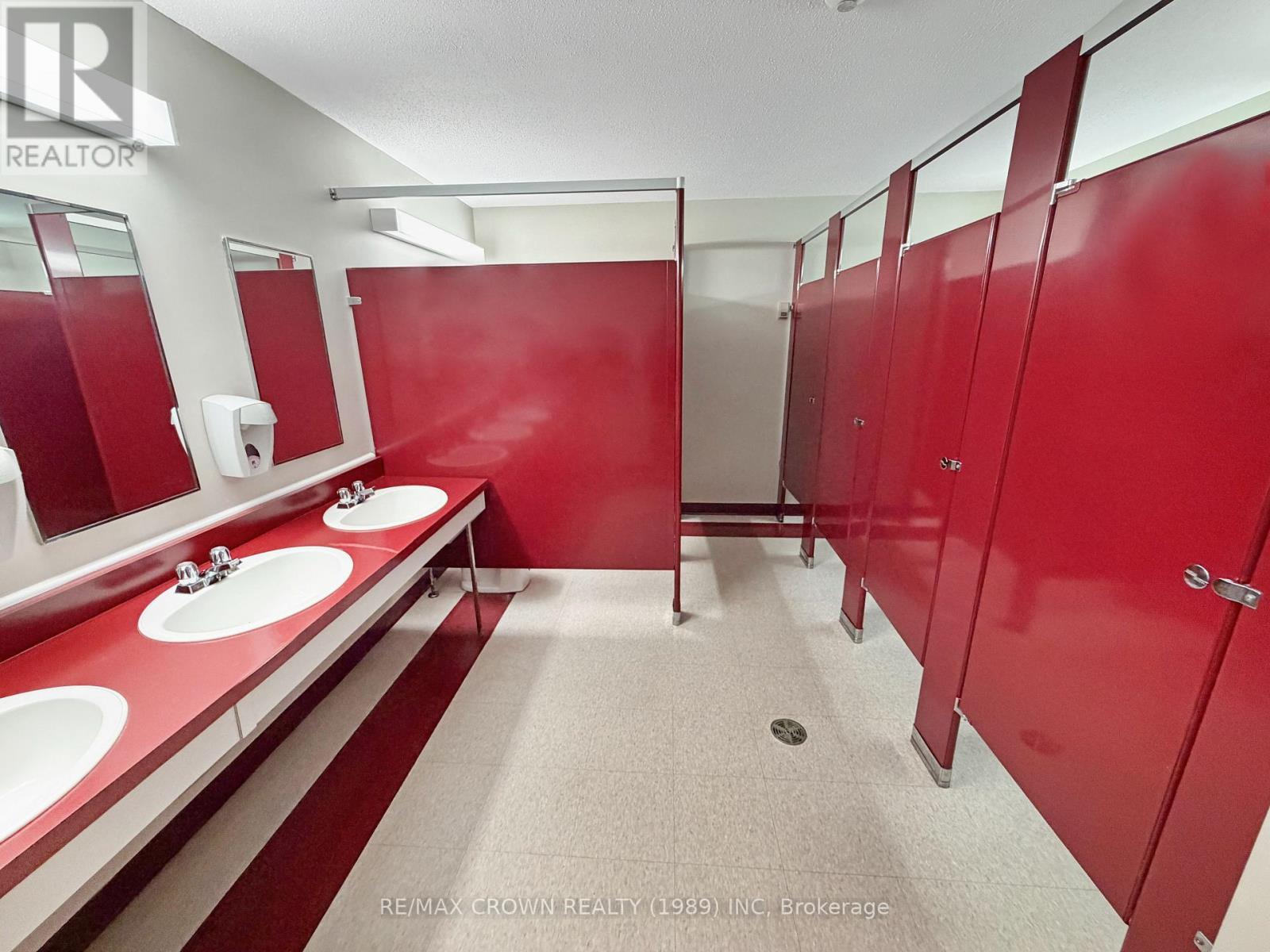 12 Kolb Avenue Property Photo 22