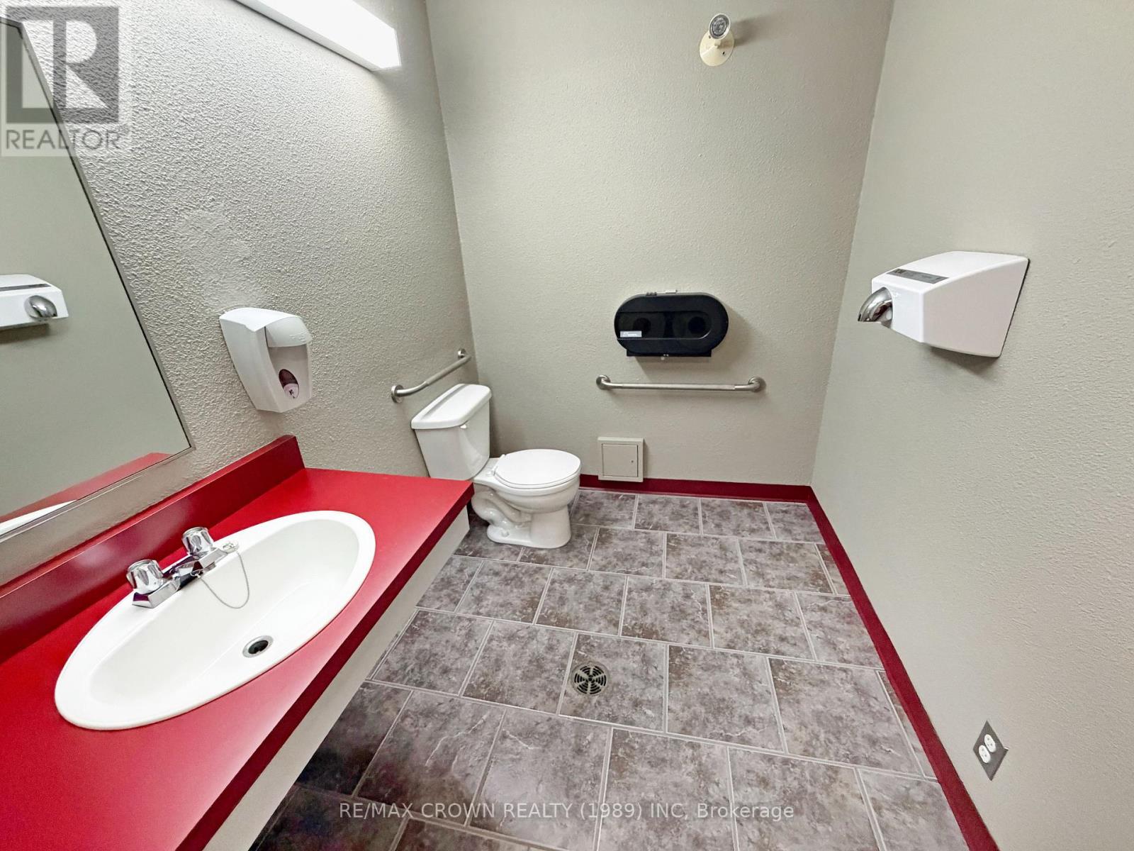 12 Kolb Avenue Property Photo 40
