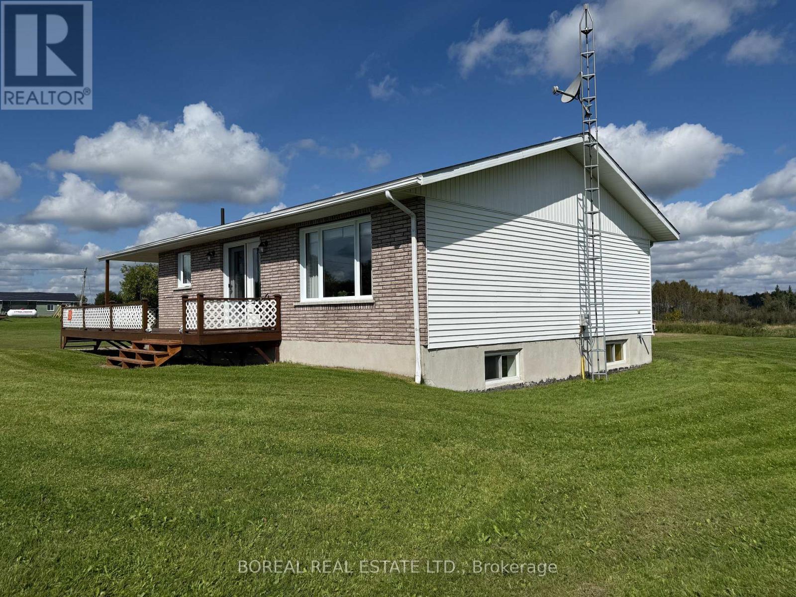 1363 Hwy 652 Property Photo 4