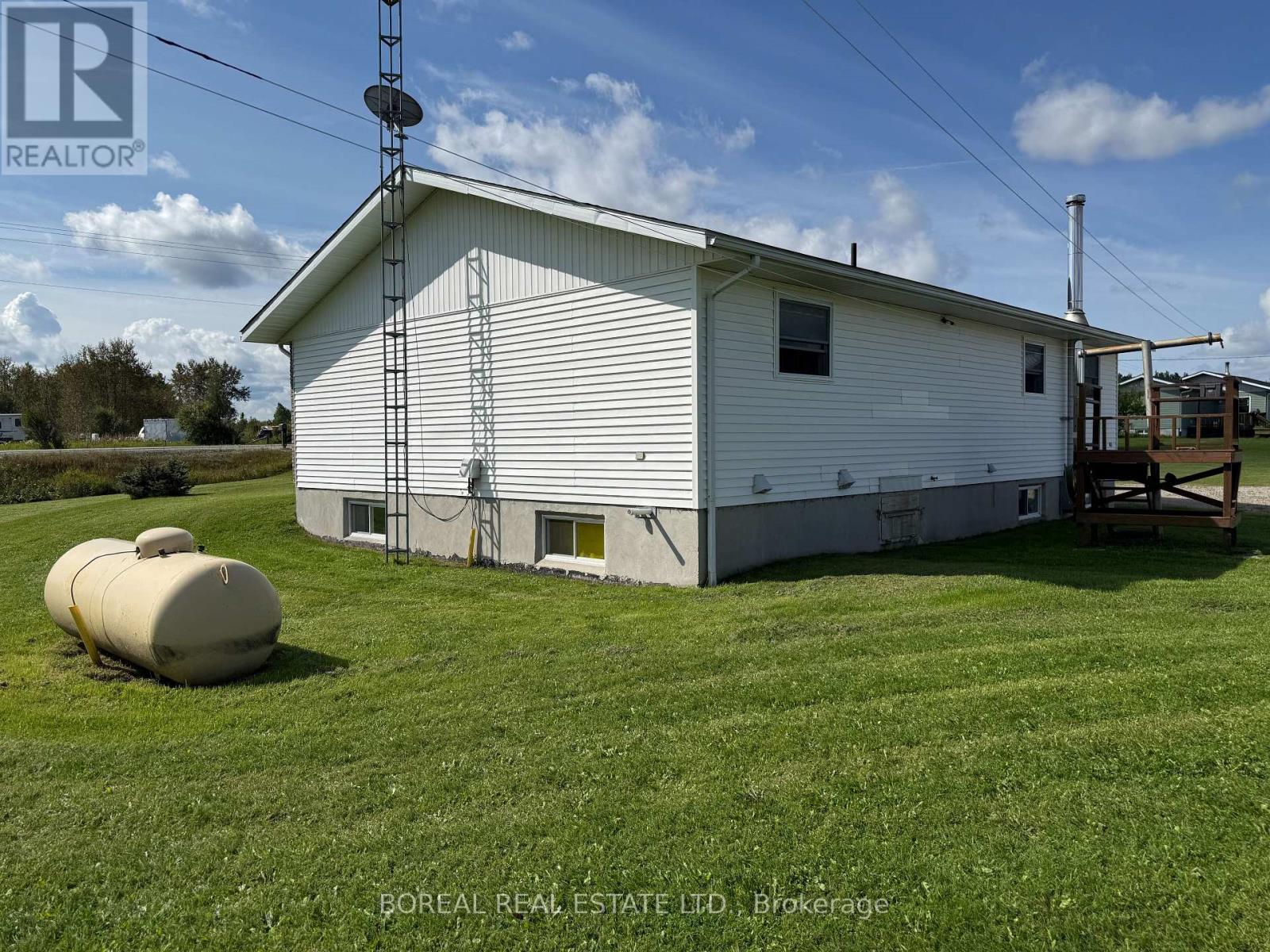 1363 Hwy 652 Property Photo 5