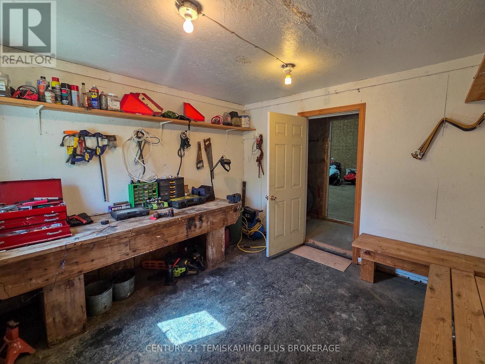 138300 Peters Road Property Photo 14