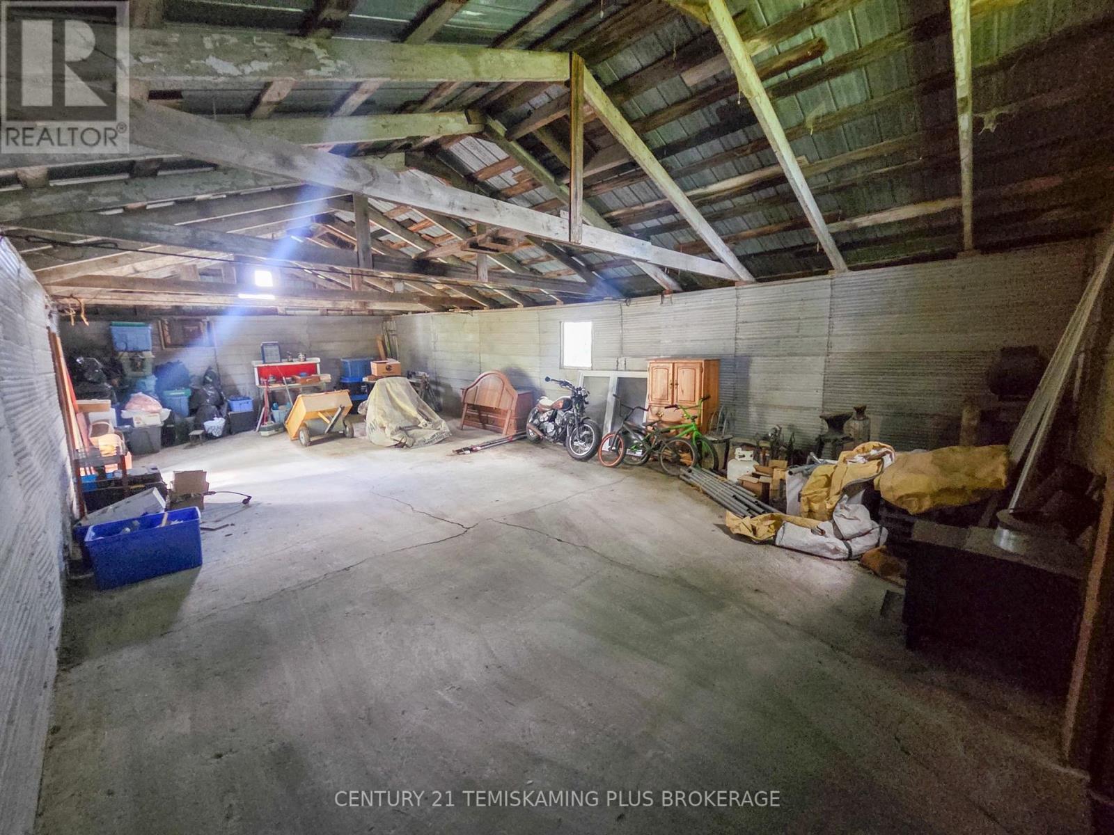 138300 Peters Road Property Photo 20