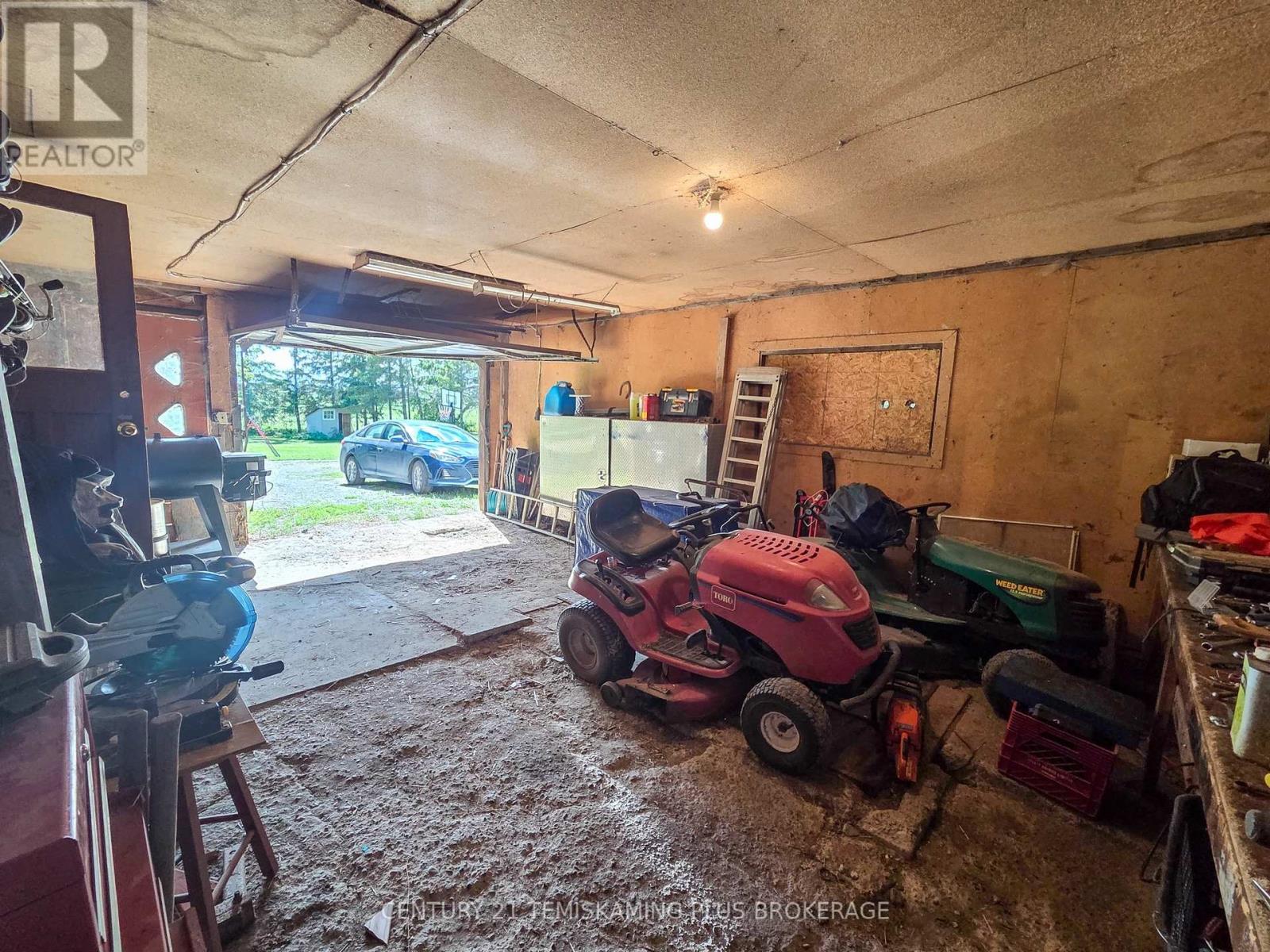 138300 Peters Road Property Photo 41