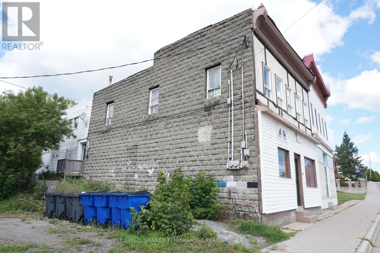 18 Lang Street Property Photo 2