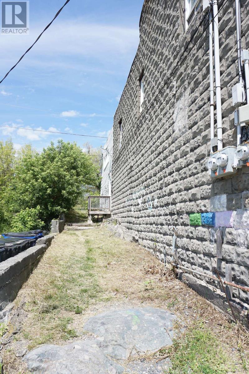 18 Lang Street Property Photo 3