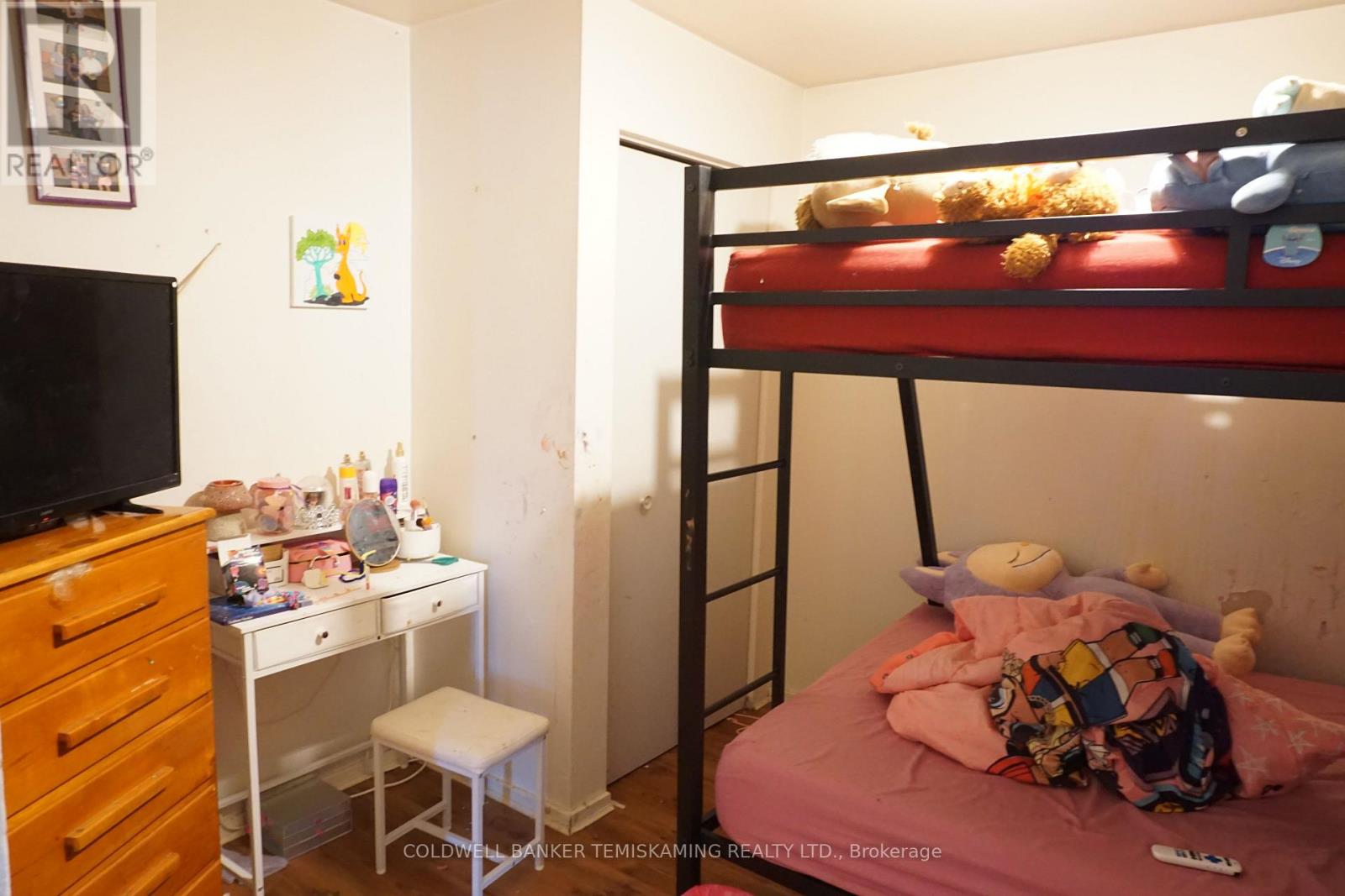 18 Lang Street Property Photo 5