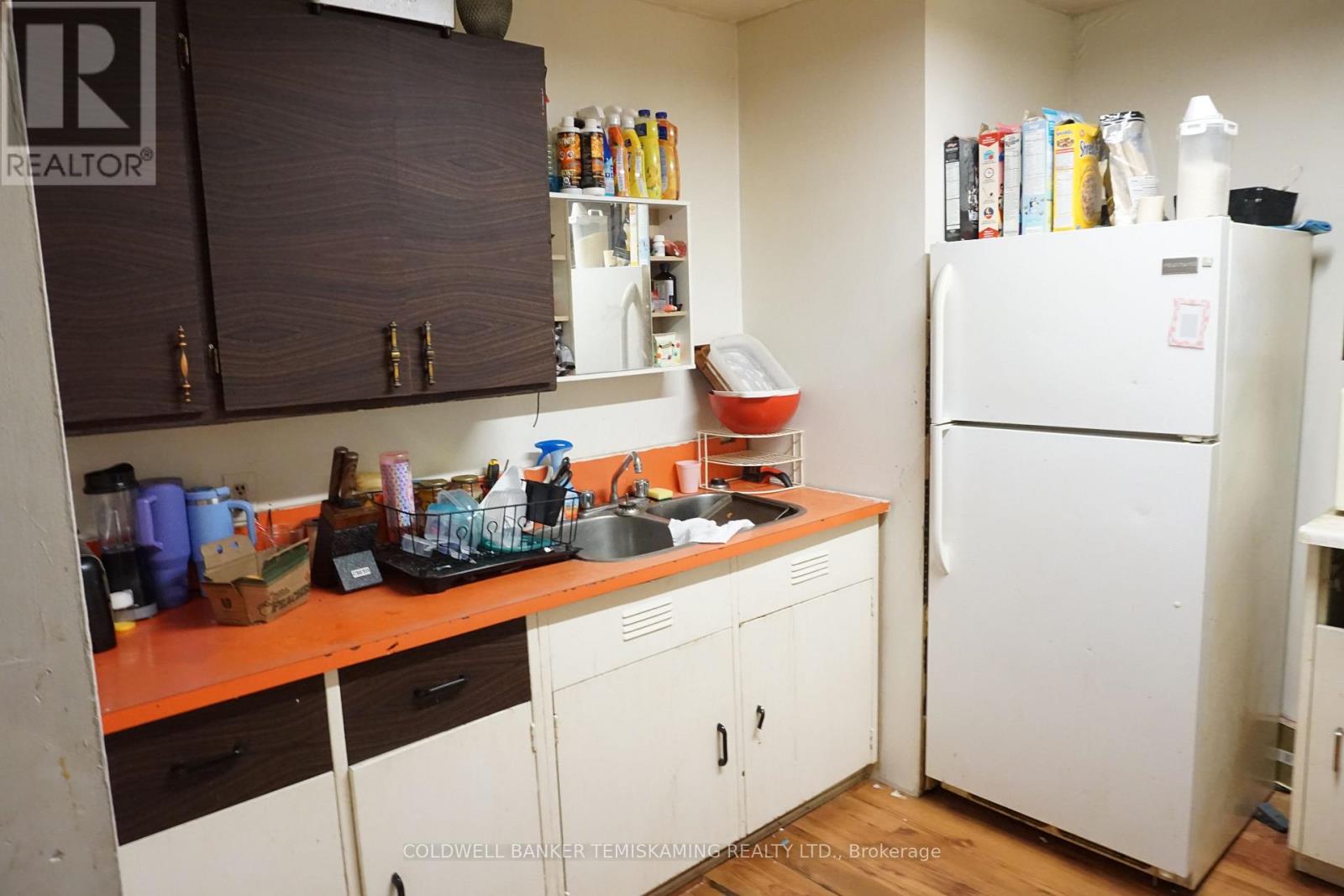 18 Lang Street Property Photo 10