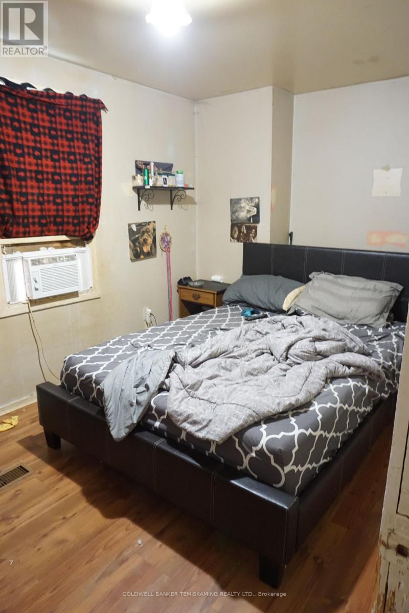 18 Lang Street Property Photo 14