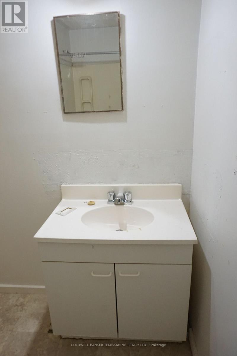 18 Lang Street Property Photo 18