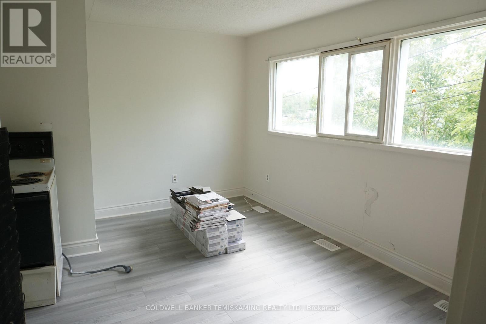 18 Lang Street Property Photo 20