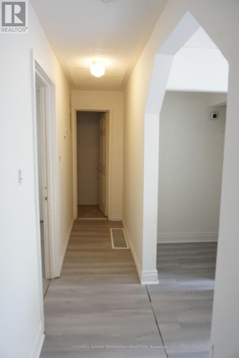 18 Lang Street Property Photo 22