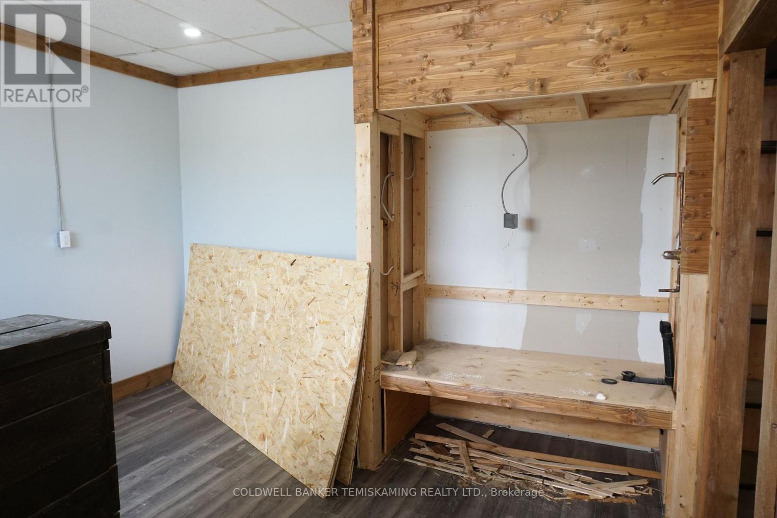 18 Lang Street Property Photo 30