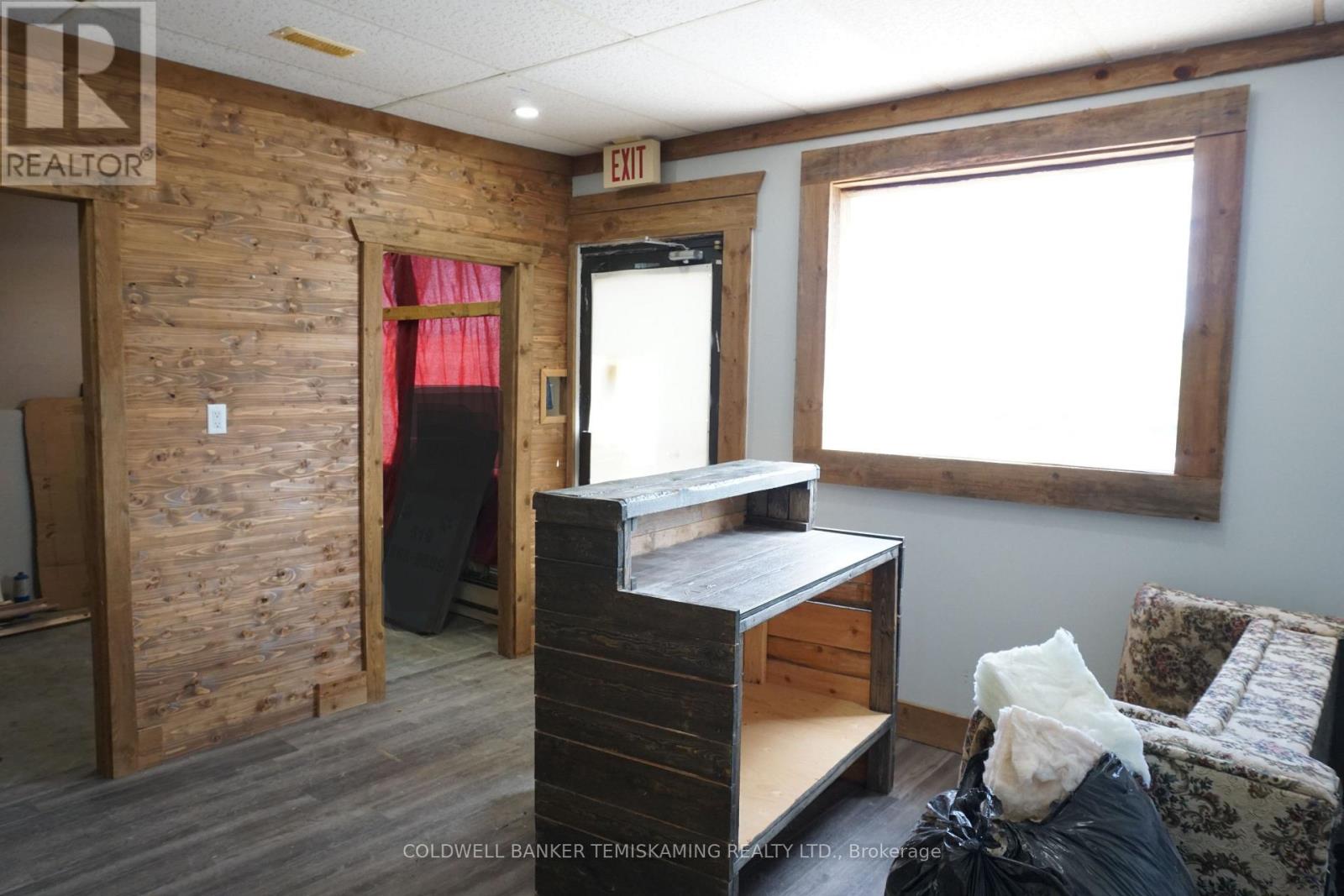 18 Lang Street Property Photo 31