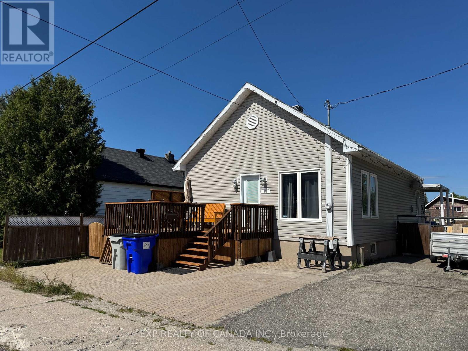 66 Kent Avenue Property Photo 1