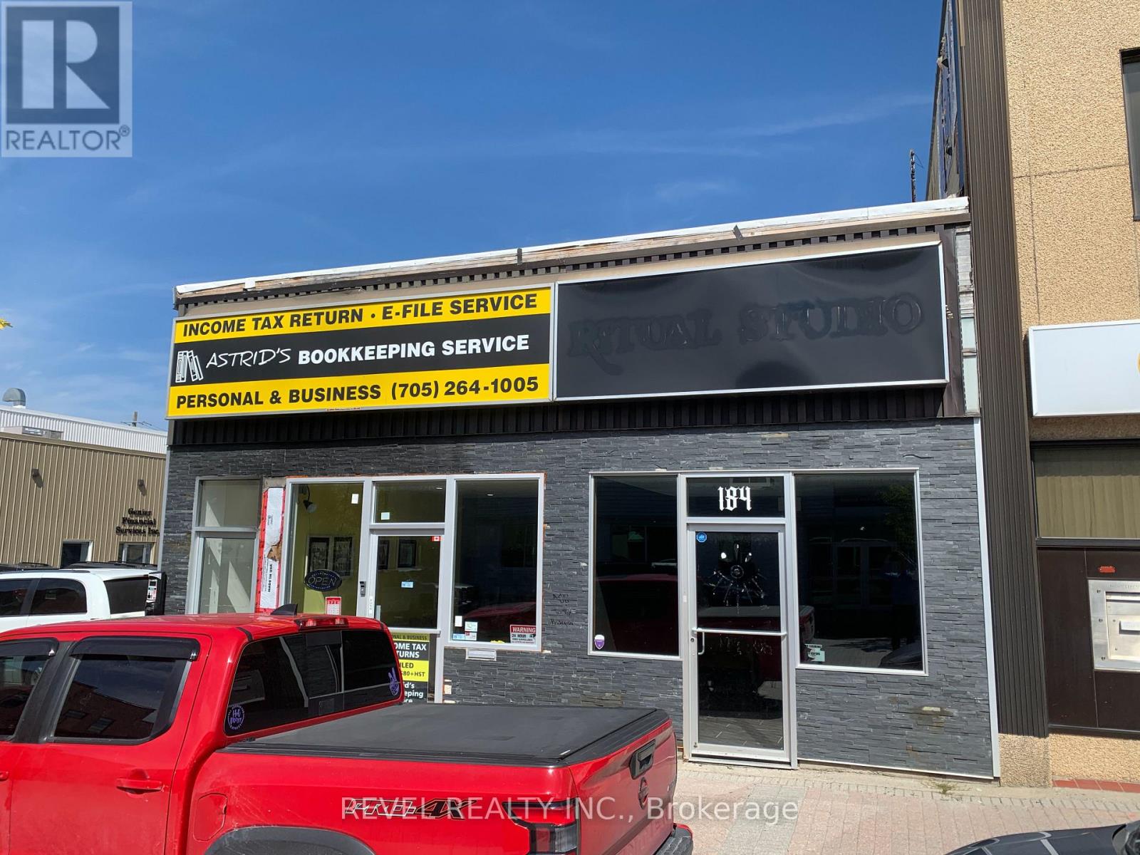 UNIT B - 184 THIRD AVENUE