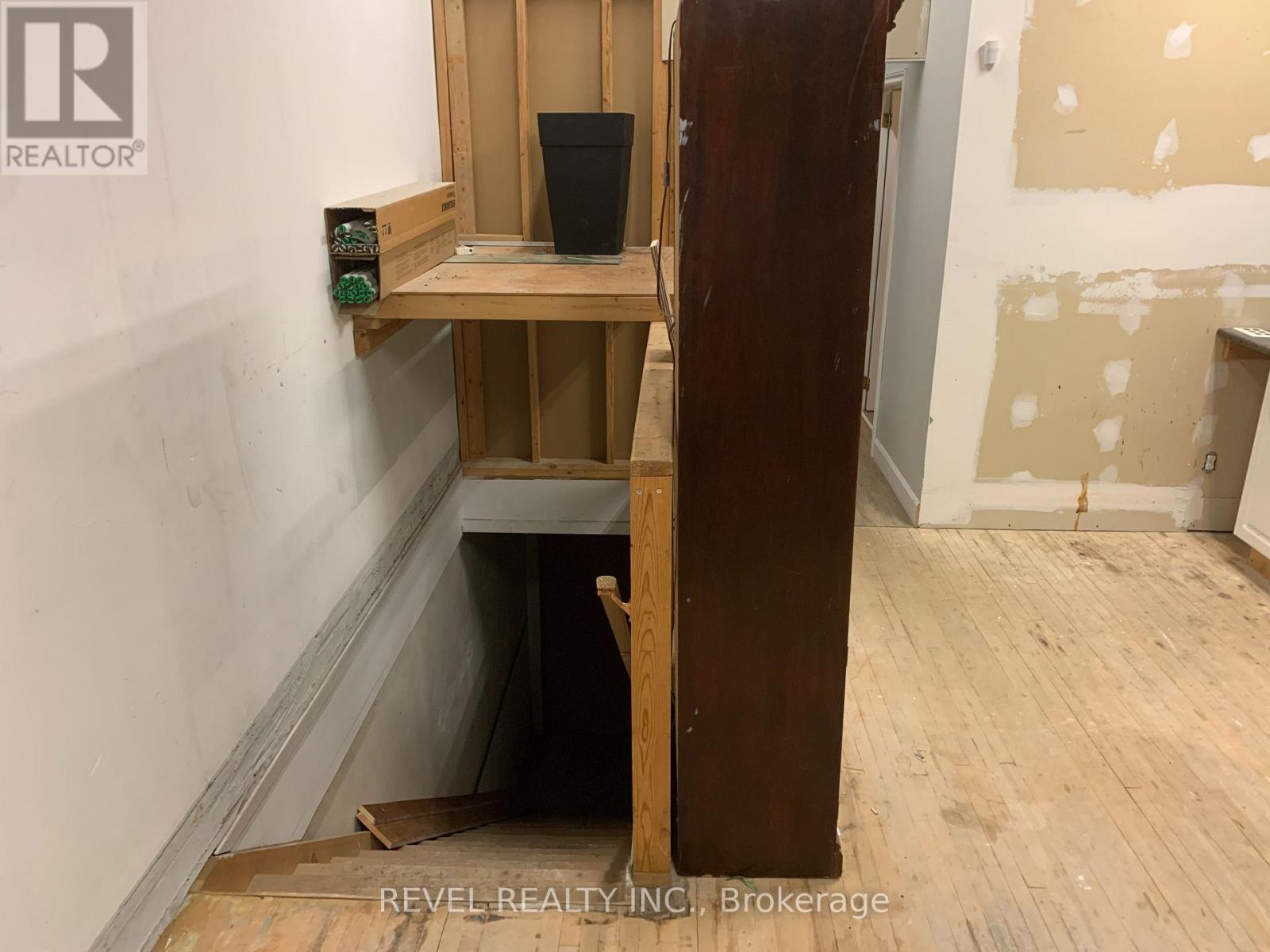 Unit B - 184 Third Avenue Property Photo 10