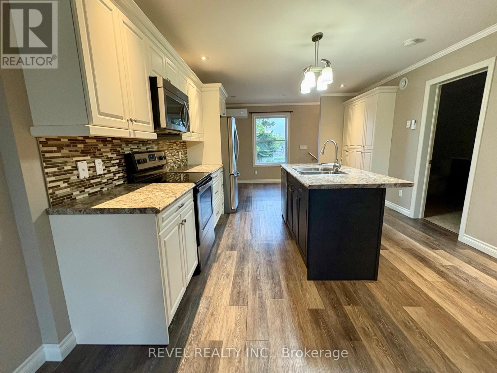 22 Fifth Avenue Property Photo 26