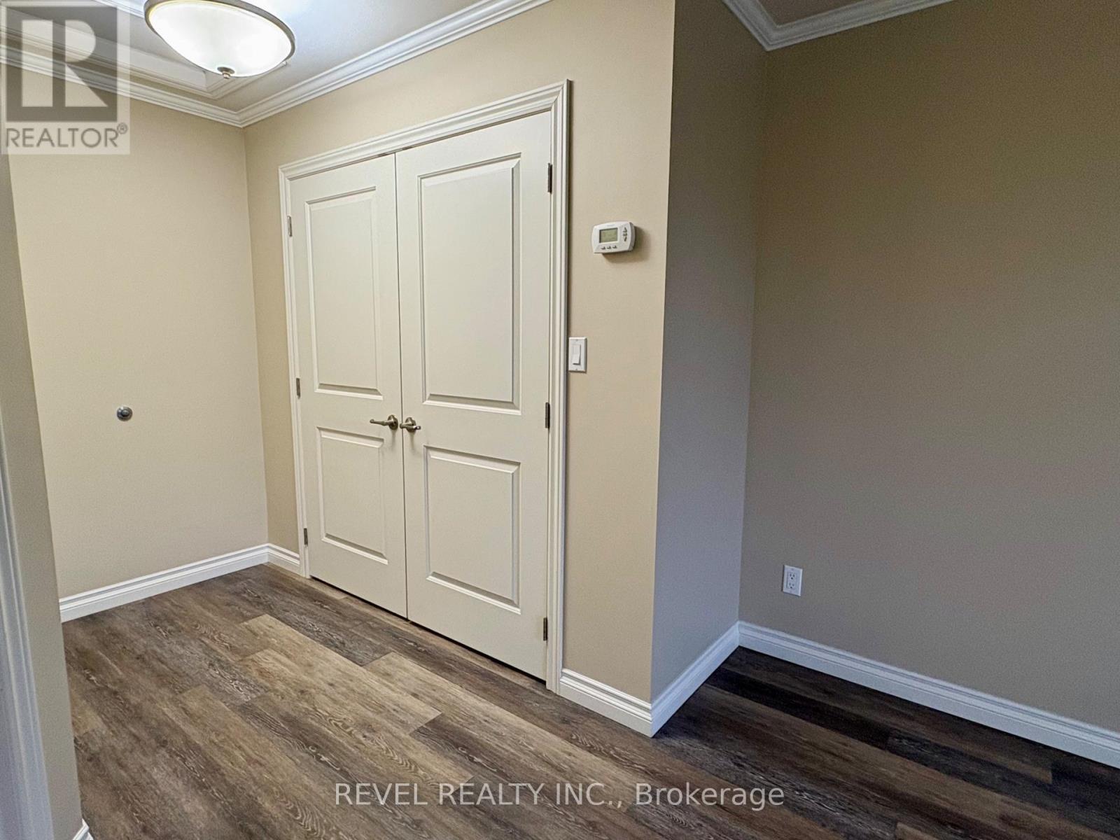22 Fifth Avenue Property Photo 28