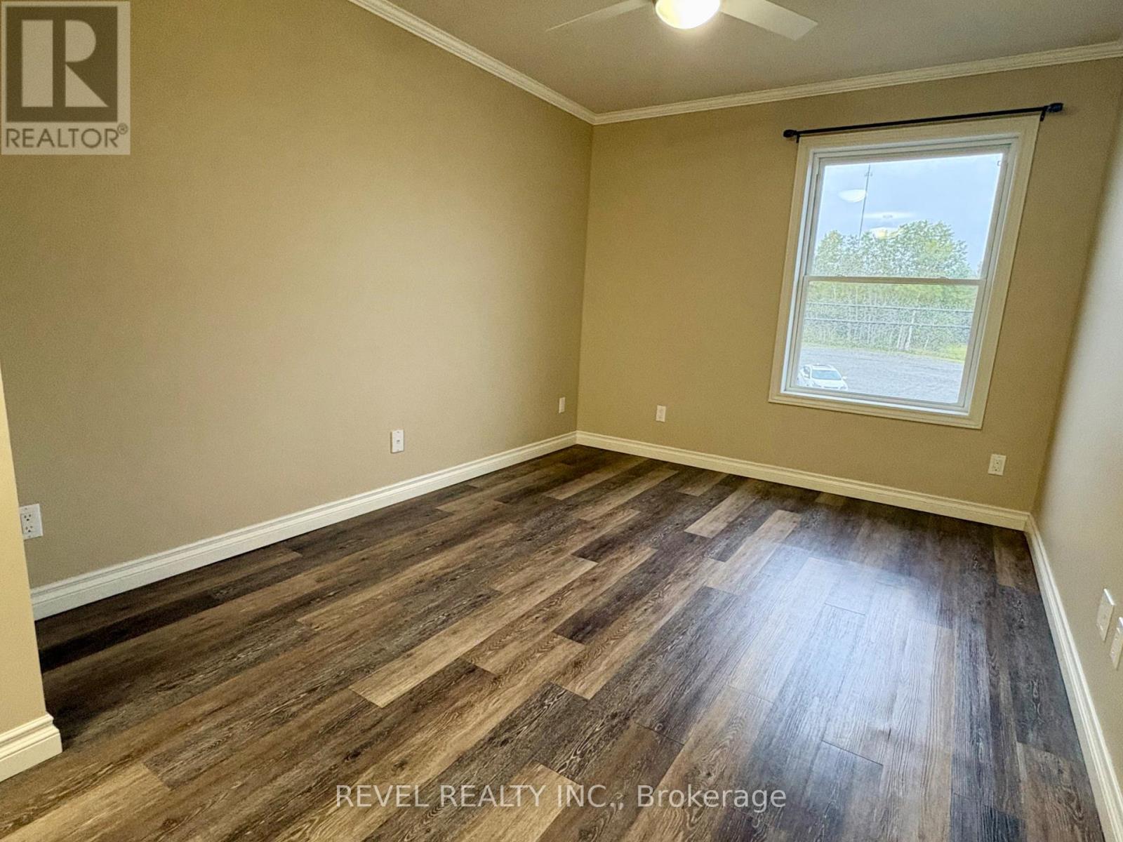 22 Fifth Avenue Property Photo 29