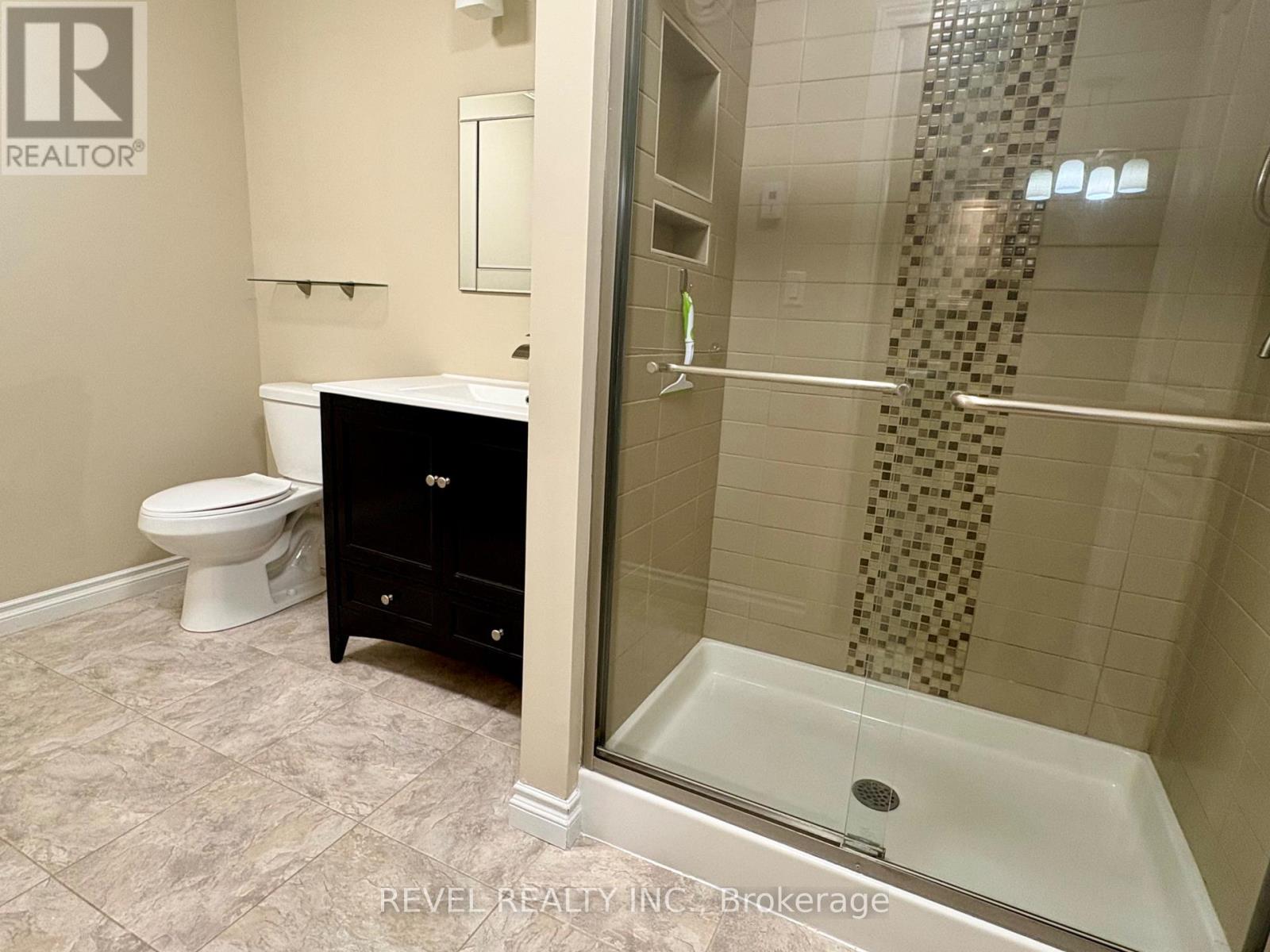 22 Fifth Avenue Property Photo 30