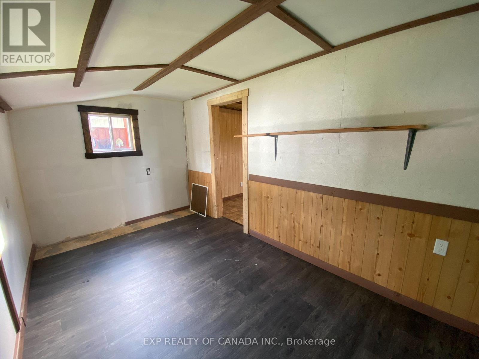 2726 On-579 Property Photo 12