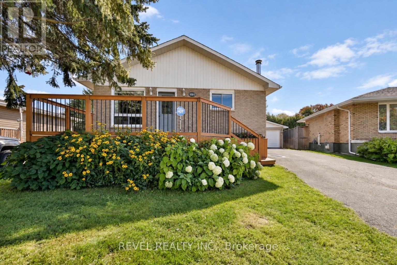 191 Cayuga Drive Property Photo 1