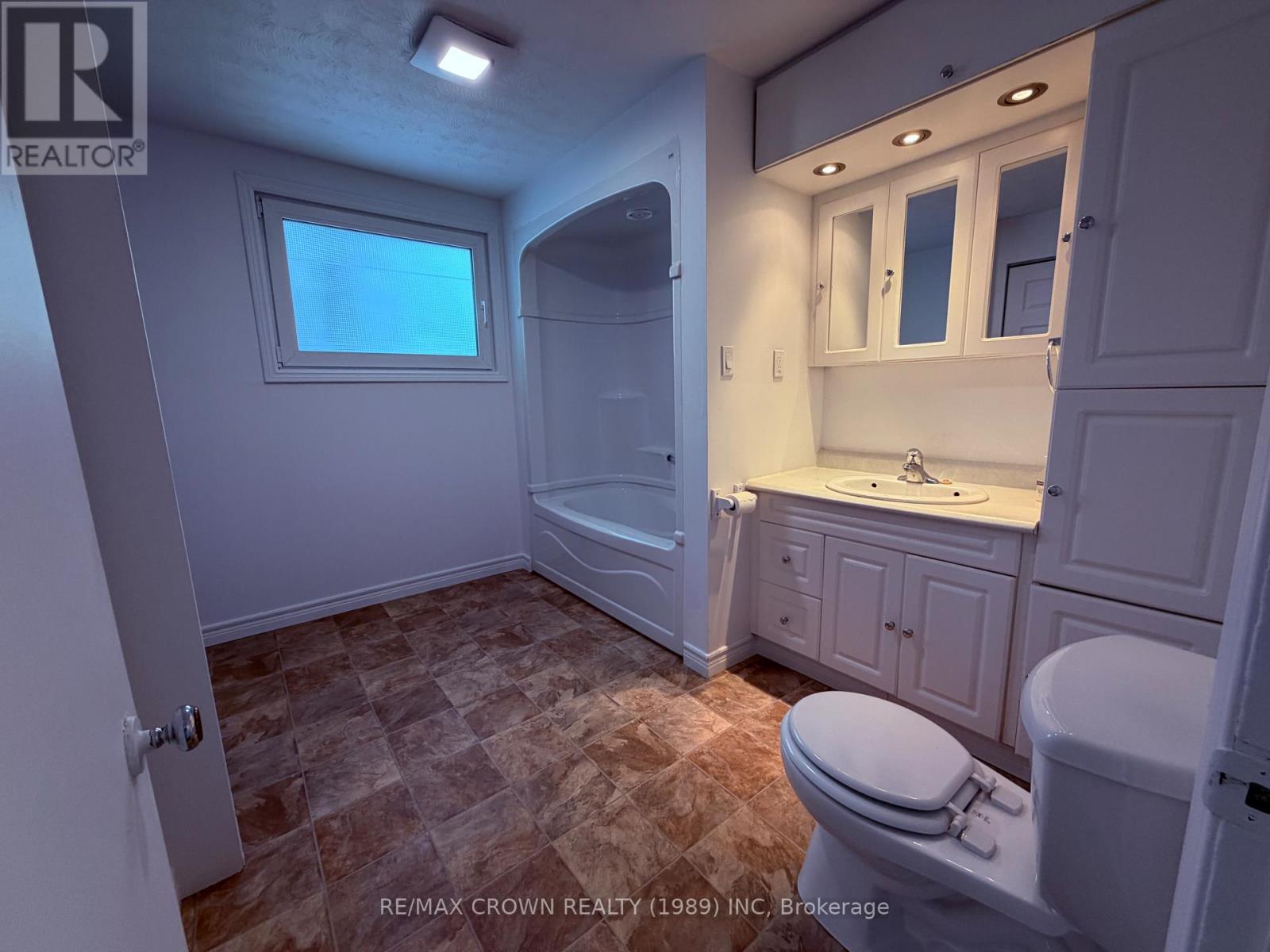 7 Brunelle Road N Property Photo 21