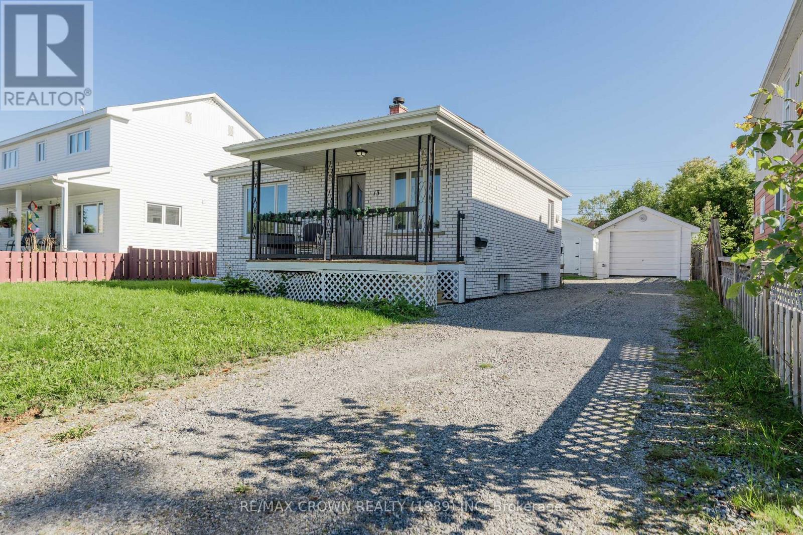 13 PINE CRESCENT Property Photo 1