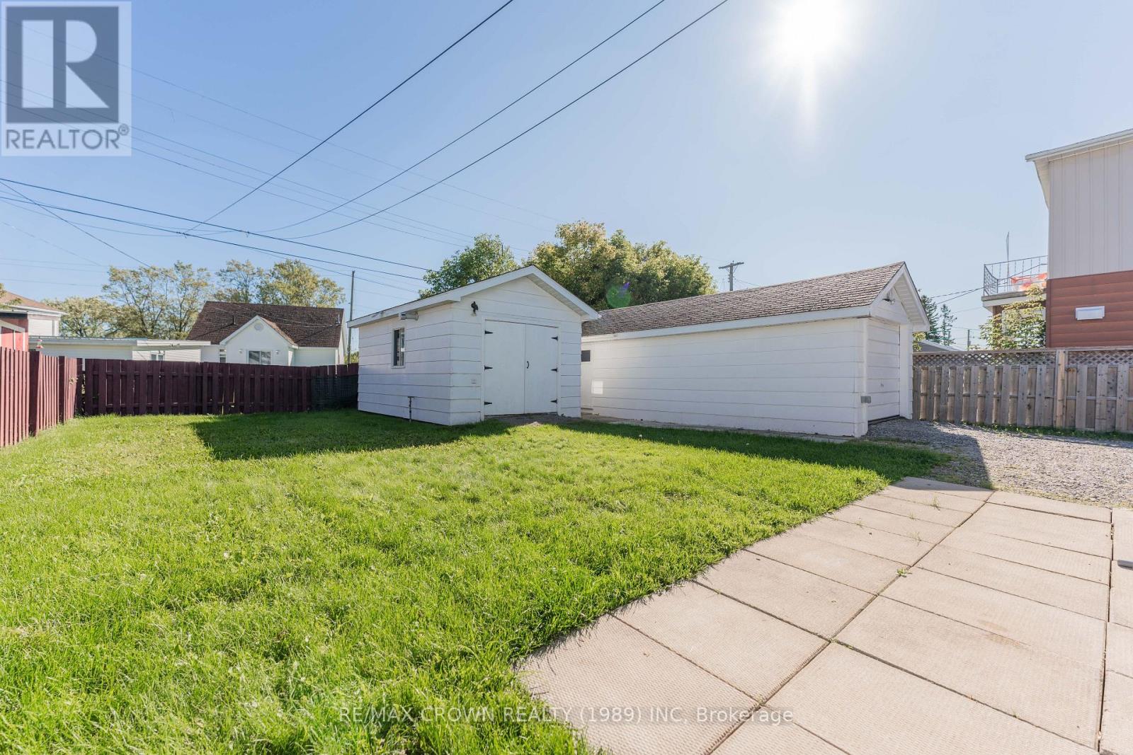 13 Pine Crescent Property Photo 2