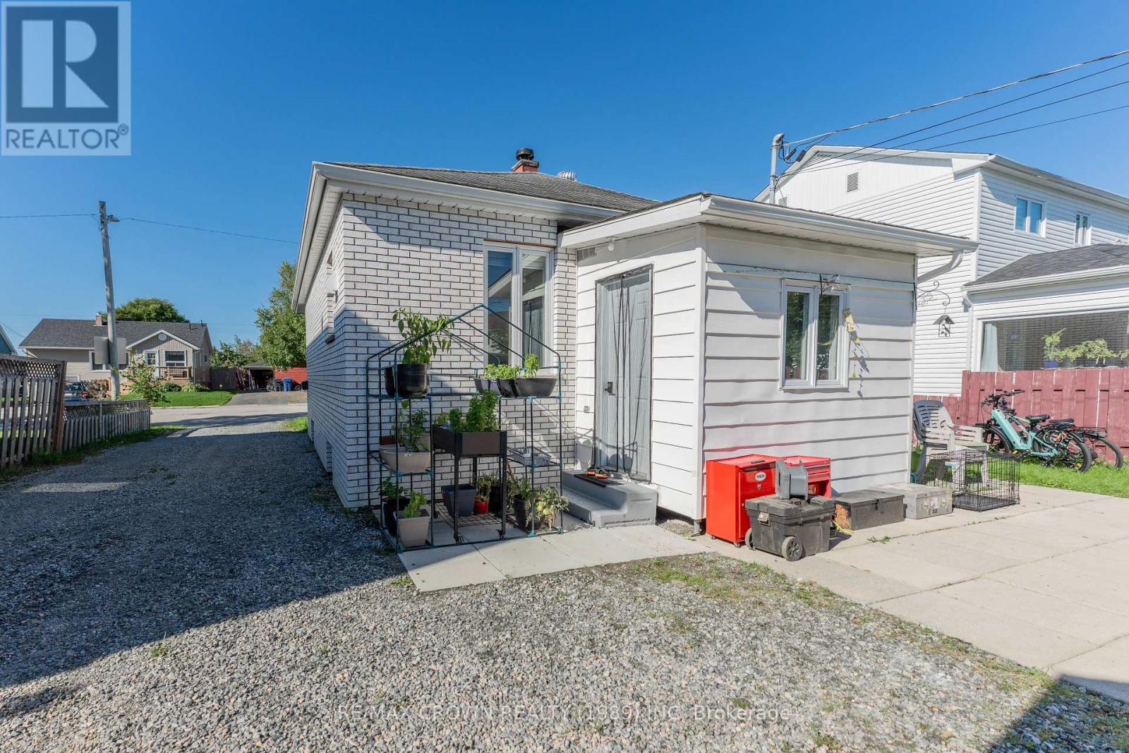 13 Pine Crescent Property Photo 39