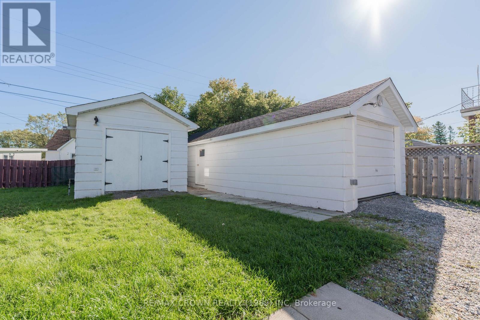 13 Pine Crescent Property Photo 41