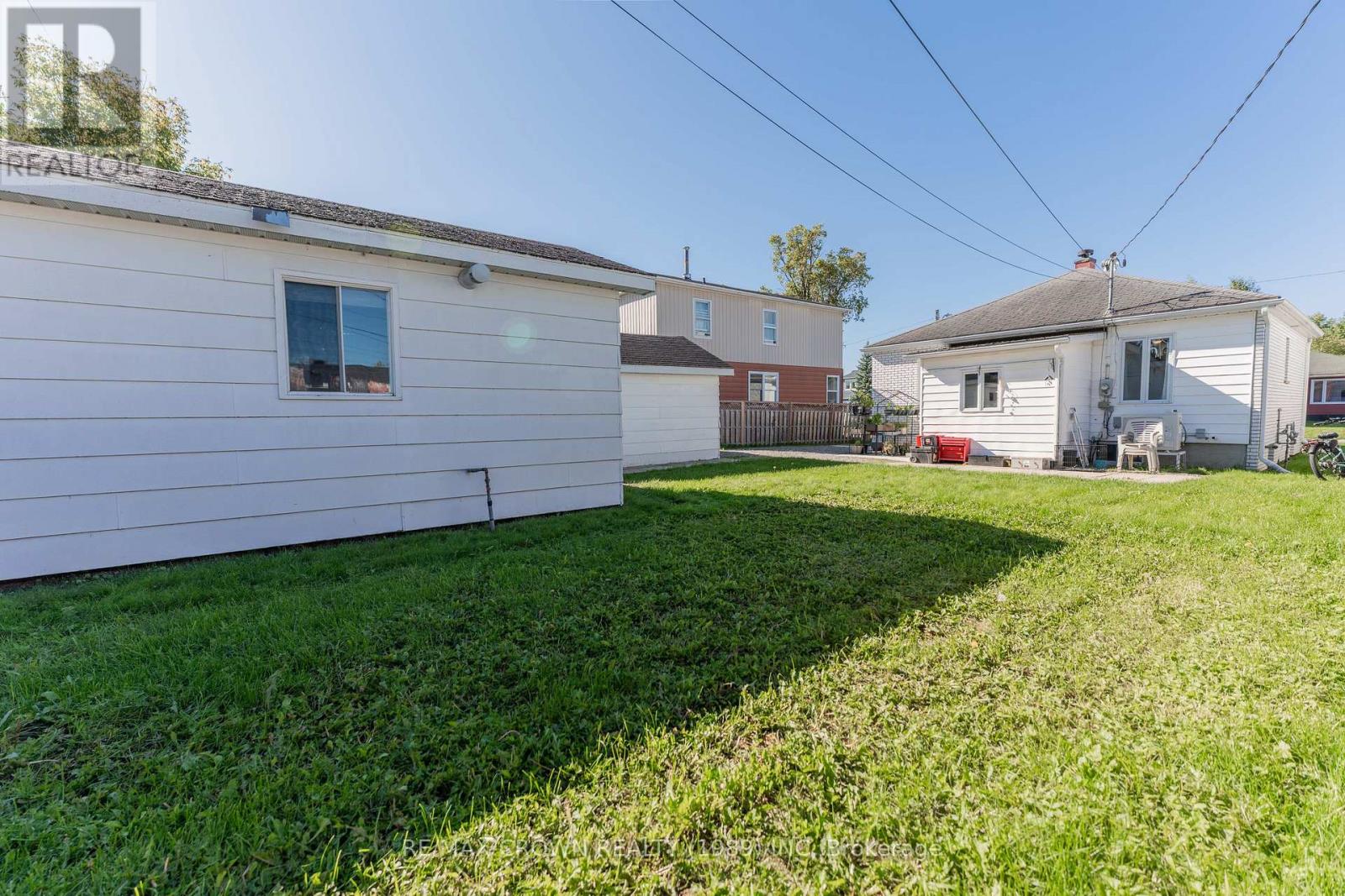 13 Pine Crescent Property Photo 45