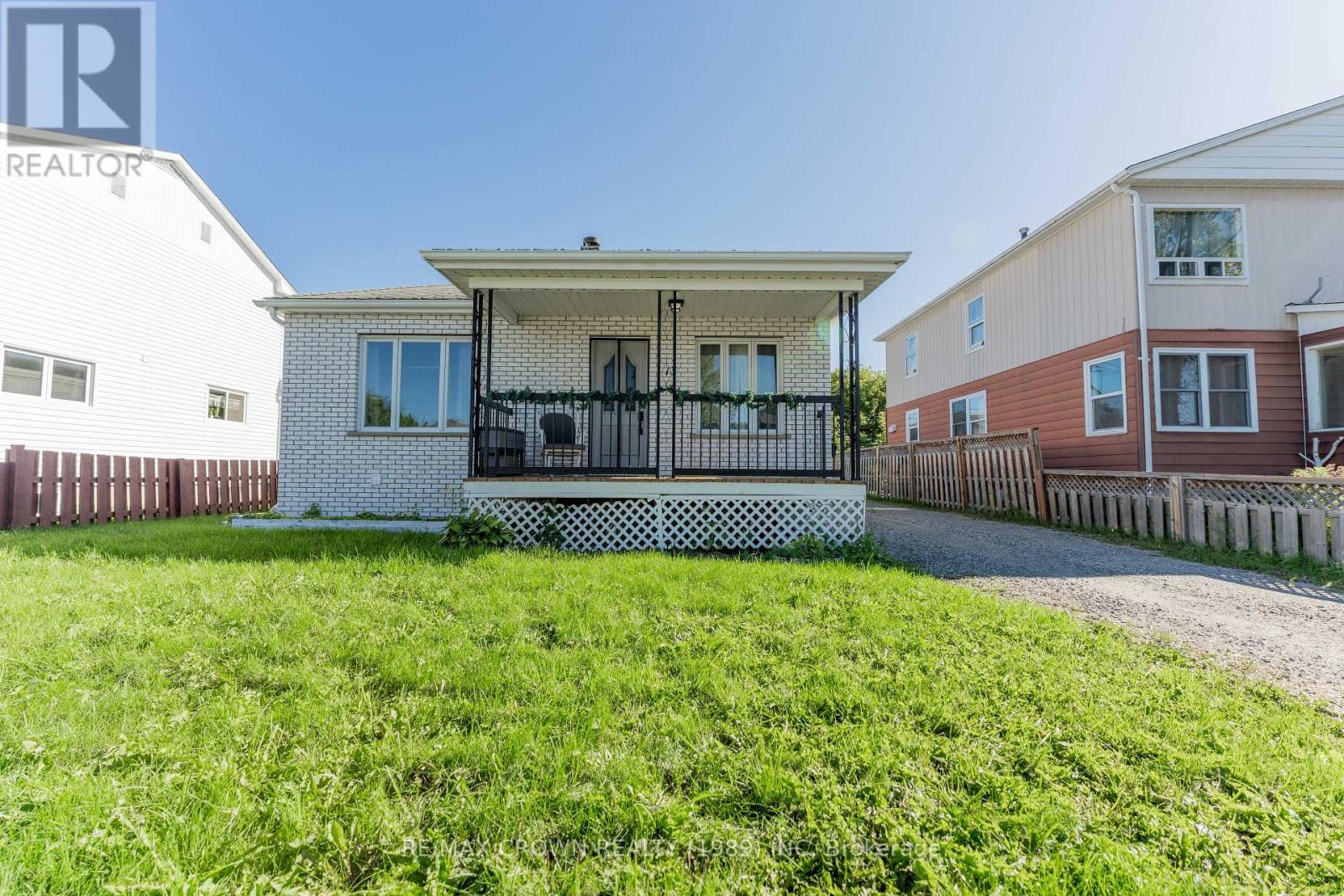 13 Pine Crescent Property Photo 48
