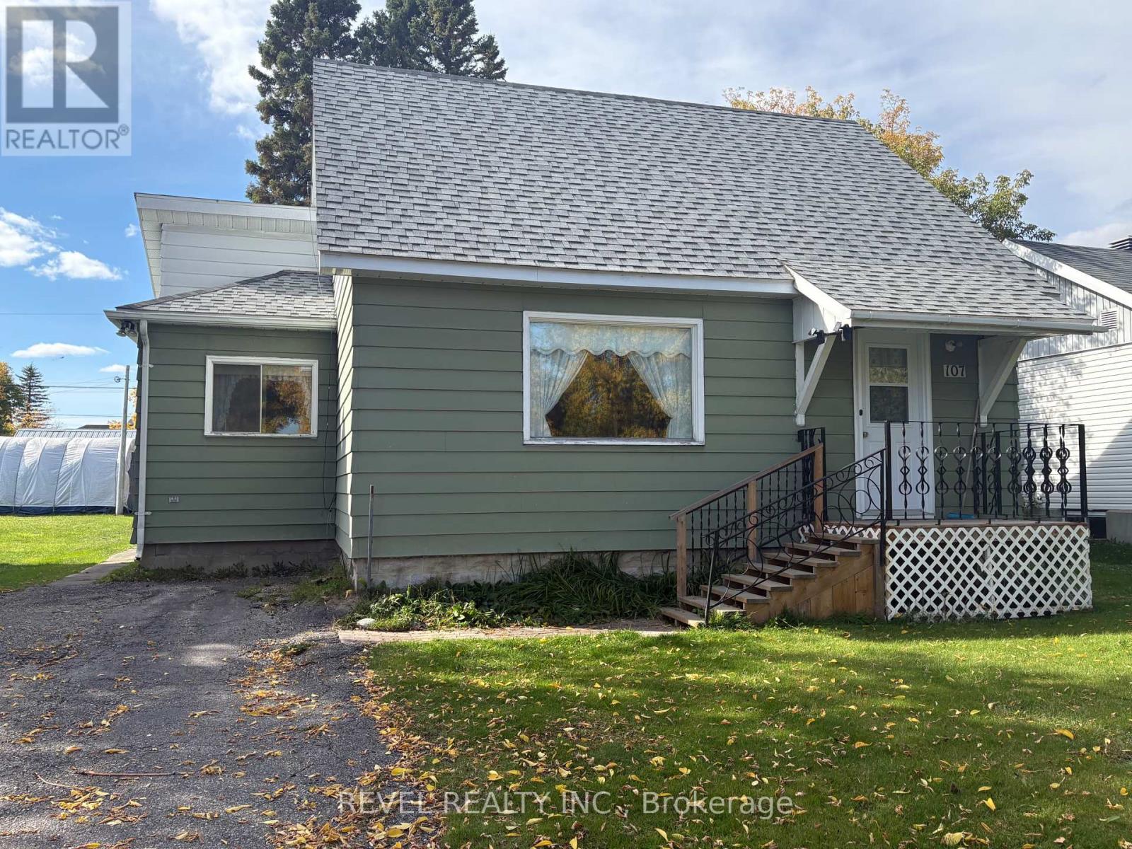 107 FIFTEENTH AVENUE Property Photo 1