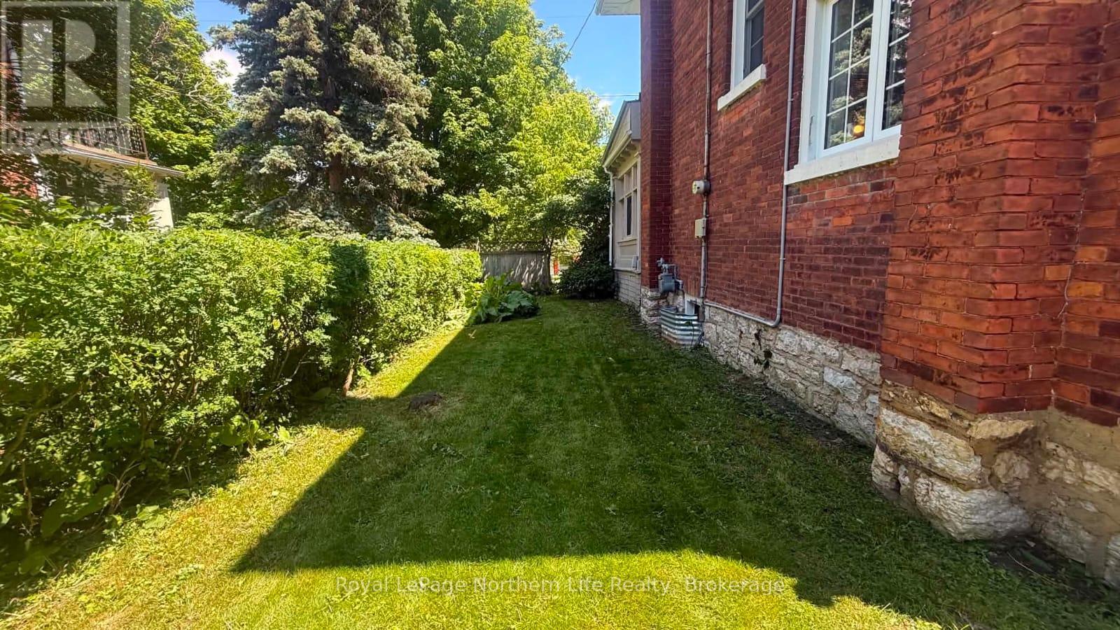 534 Rorke Avenue Property Photo 9