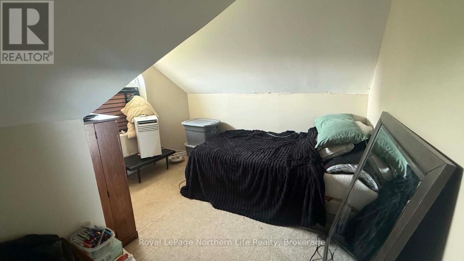 534 Rorke Avenue Property Photo 32