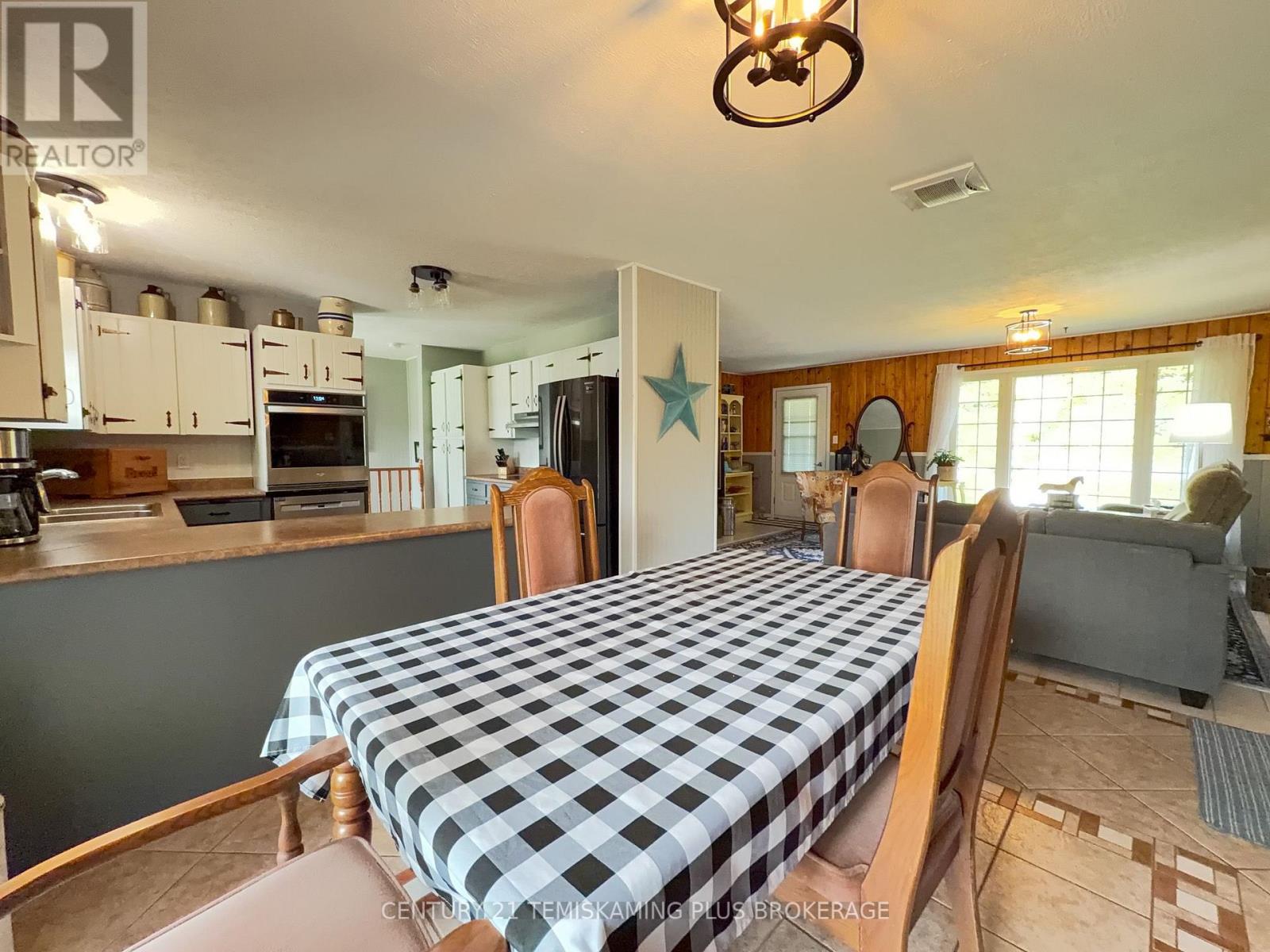 887726 Hwy 65 W Property Photo 6