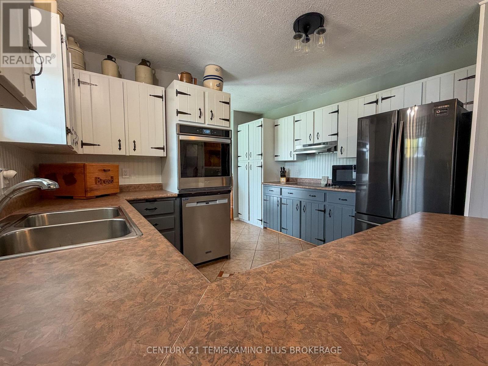 887726 Hwy 65 W Property Photo 8