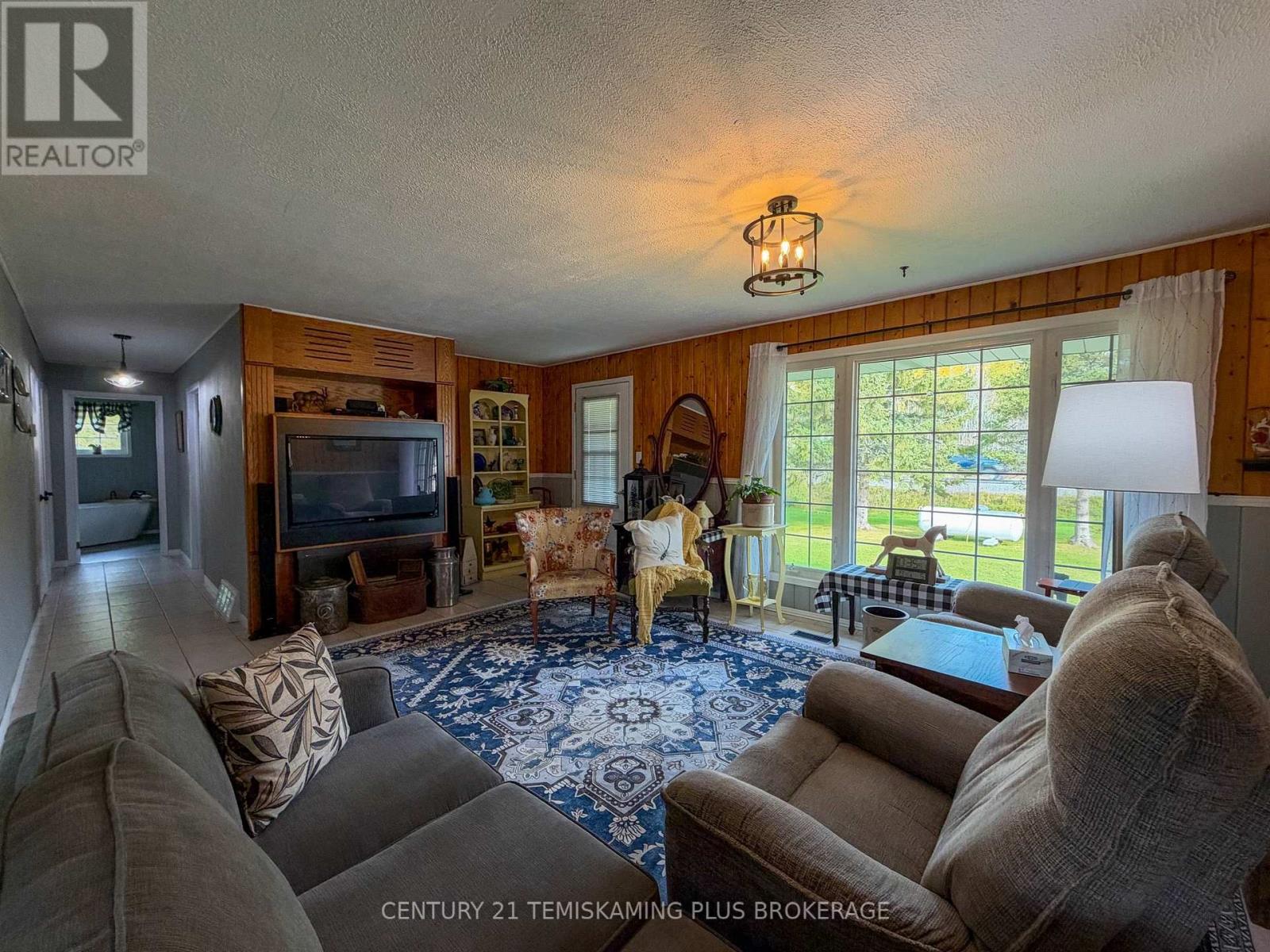 887726 Hwy 65 W Property Photo 10