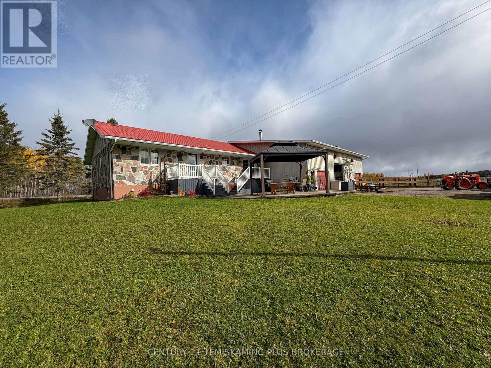 887726 Hwy 65 W Property Photo 27