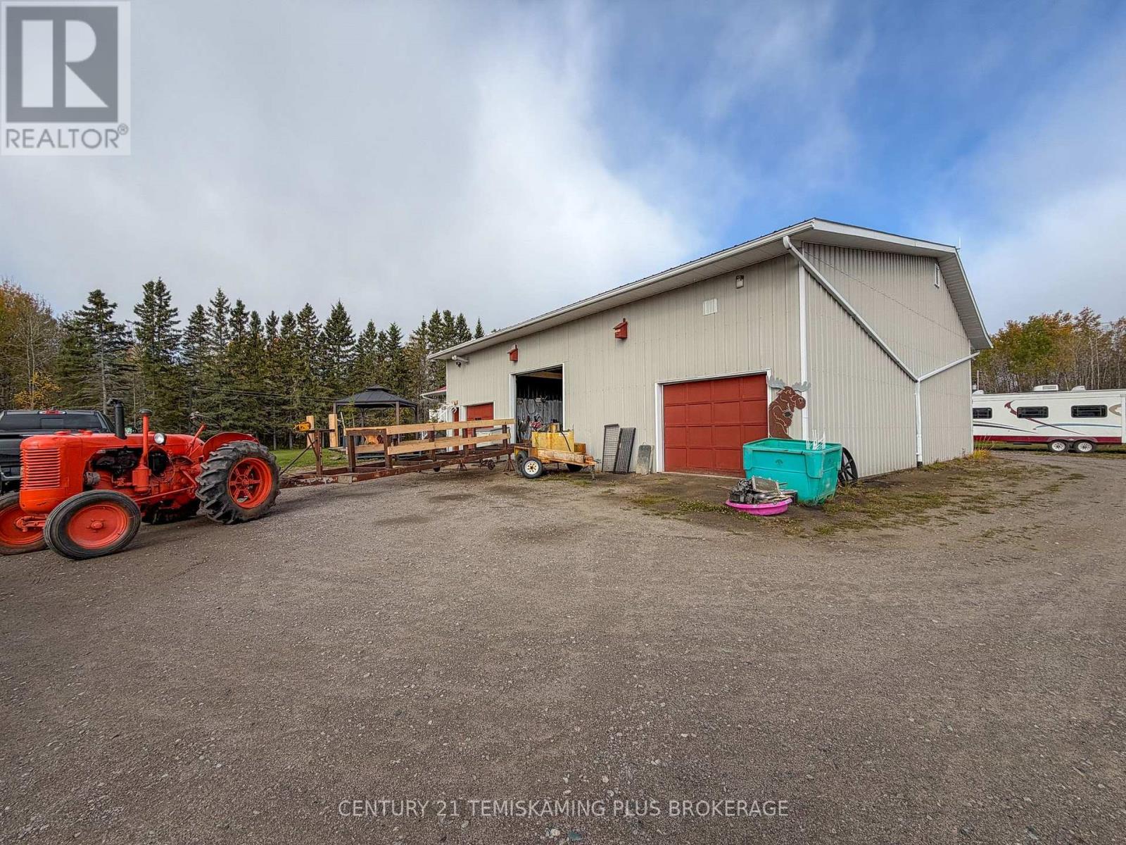 887726 Hwy 65 W Property Photo 30
