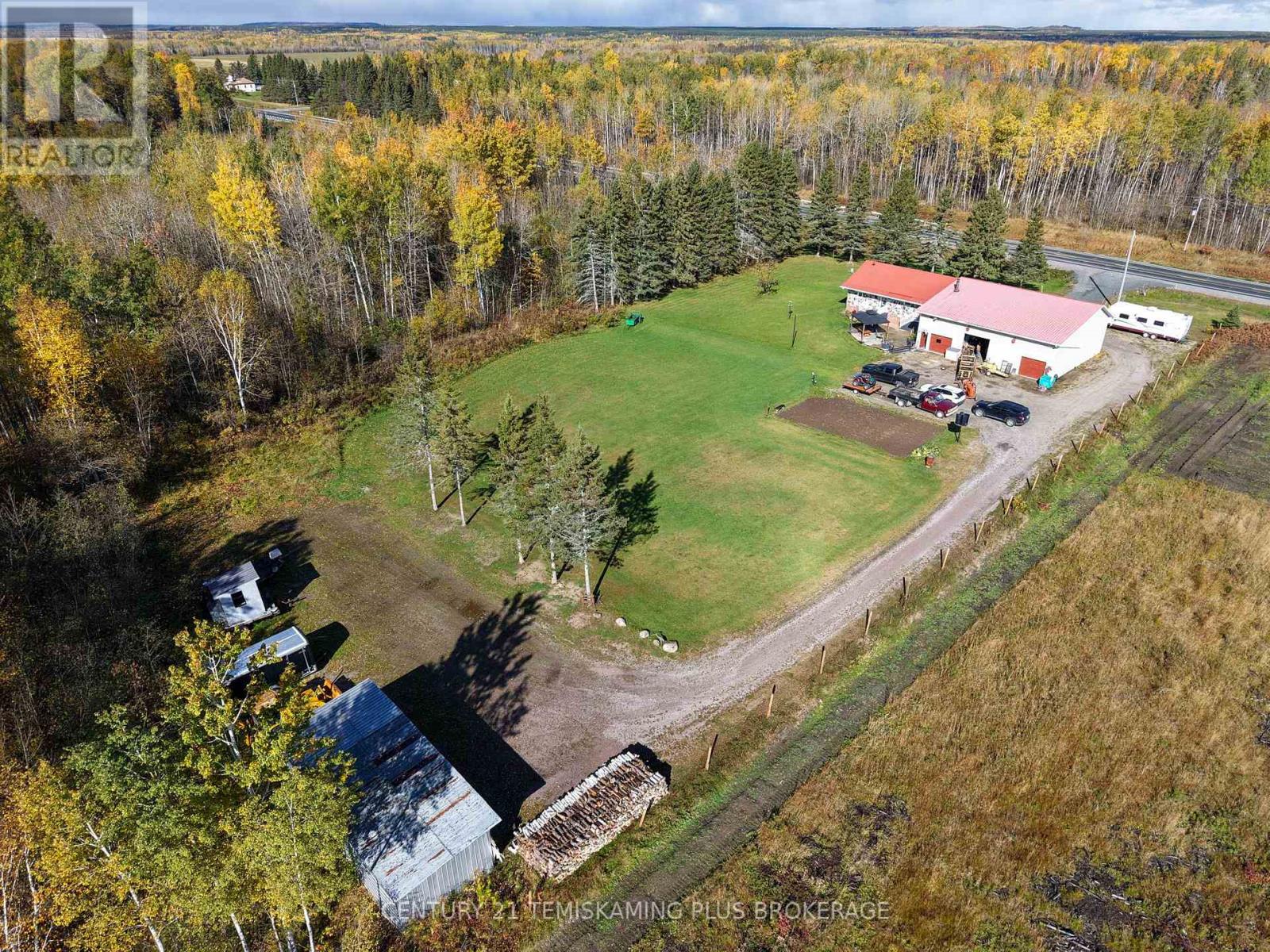 887726 Hwy 65 W Property Photo 38